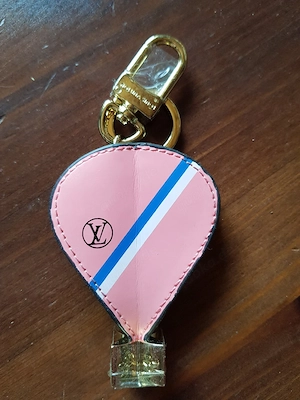 Schlüsselanhänger LV neu