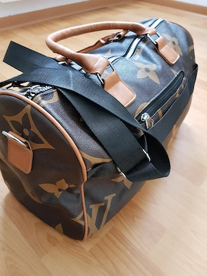 Tasche LV neu