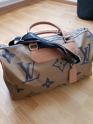 Tasche LV Neu