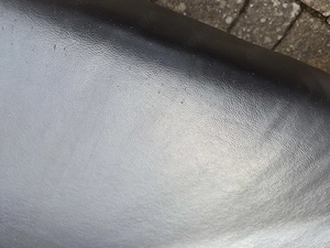 2 Stück 2er-Kunstleder-Sofa mit zerlegbarem Chromgestell