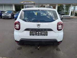 Dacia Duster 1.5 Blue dCi 115 Comfort 4WD (43) Bild 4