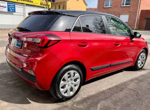 Hyundai i20 Style Allwetterreifen Bild 3