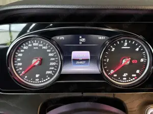 Mercedes-Benz E 220 d T 9G-TRONIC Avantgarde