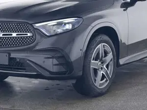 Mercedes-Benz GLC 300 e 4M *AMG Premium Digital AHK 360° KeyGo Bild 4