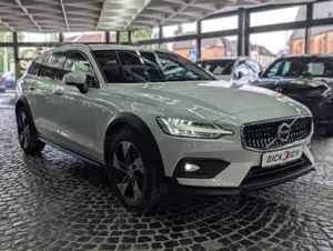 Volvo V60 Cross Country Pro AWD MHEV LEDER AHK HK KAM