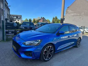 Ford Focus ST-Line/1HAND/R-KAMERA/SHZ/LHZ/TEMP/NAVI/KEYLESS