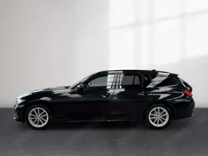 BMW 318 i Touring SHZ LED NAVI DIGICOCKP RFK LM Bild 2