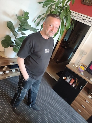 M sucht Frauenpaar 