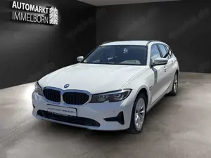 BMW 320 e xDrive Advantage AHK*Kamera*LED*LiveCP*DAB Bild 3