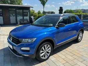 Volkswagen T-Roc Style 1.5 TSI *DSG*1.Hand*AHK*Kamera*