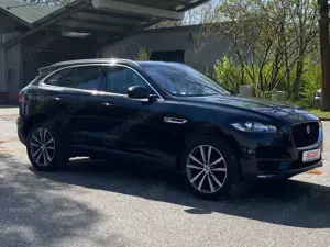 Jaguar F-Pace F-PACE Portfolio AWD*KEYLESS*MEMORY*LEDER Bild 2