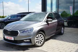 Skoda Fabia 1.0 TSI DSG LED Kamera Sitzheizung Bild 2