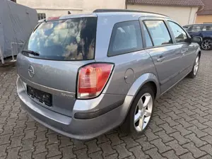 Opel Astra Sport Bild 3