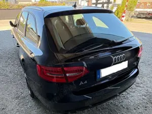 Audi A4 A4 Avant 2.0 TDI DPF quattro Attraction