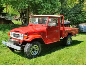 Toyota Land Cruiser BJ 45