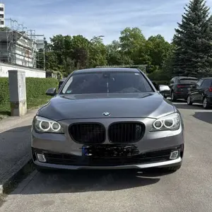 BMW 750