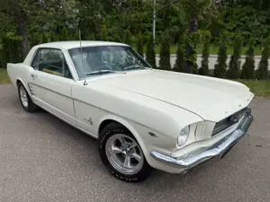 Ford Mustang V8 aus 1966 mit Servolenkung/Klimaanlage Bild 4