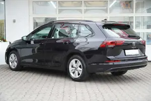 Volkswagen Golf VIII Variant 1.5eTSI DSG LED Kamera ACC DAB Bild 4
