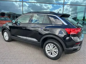 Volkswagen T-Roc 1.5 TSI DSG Sitzheizung PDC Bluetooth Bild 4