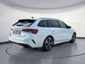 Skoda Octavia Combi RS 2,0 TSI  7-Gang-DSG Bild 5