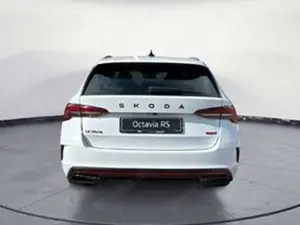 Skoda Octavia Combi RS 2,0 TSI  7-Gang-DSG Bild 2