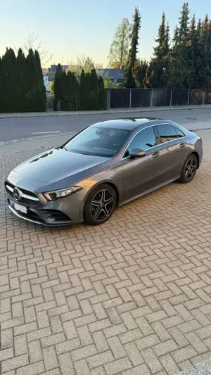 Mercedes-Benz A 200 A 200 d AMG Limousine