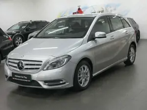 Mercedes-Benz B 180 Aut. NAVI/XENON/KAMERA/UNFALLFREI!