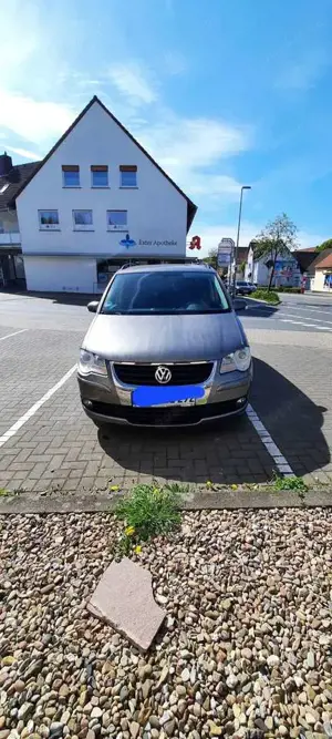 Volkswagen Touran 1.4 TSI Conceptline Bild 2