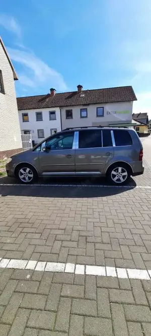 Volkswagen Touran 1.4 TSI Conceptline Bild 3