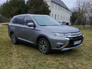 Mitsubishi Outlander Outlander 2.2 DI-D 2WD Plus Bild 4