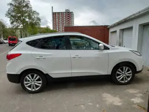 Hyundai iX35 ix35 2.0 4WD Automatik Premium