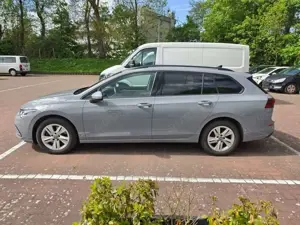 Volkswagen Golf Variant VIII 2.0TDI DSG AHK+Keyless ACC+LED+AppConnect+Sit