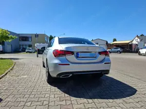 Mercedes-Benz A 220 A-Klasse Limousine 4Matic 7G-DCT Bild 5