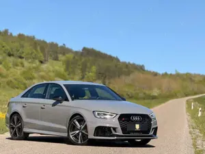Audi RS3 Lim. 2.5 TFSI quattro/Digital/OptikPaket/Deu