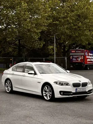 BMW 530 530d Sport-Aut. Luxury Line