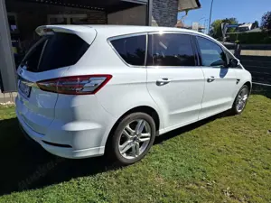 Ford S-Max Titanium