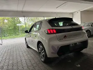 Peugeot 208 Allure PureTech 100. LED. PDC. AUTOM.KLIMA Bild 5