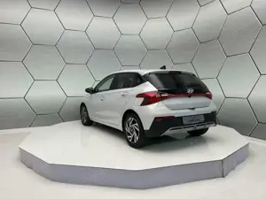 Hyundai i20 1.2 MPI GO Navi Kamera Klima Alufelgen Bild 4