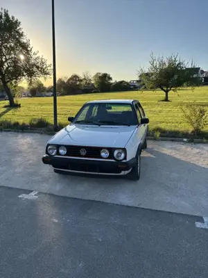 Volkswagen Golf 2