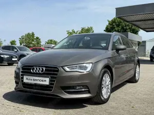 Audi A3 Sportback Navi AHK Zahnriemen neu
