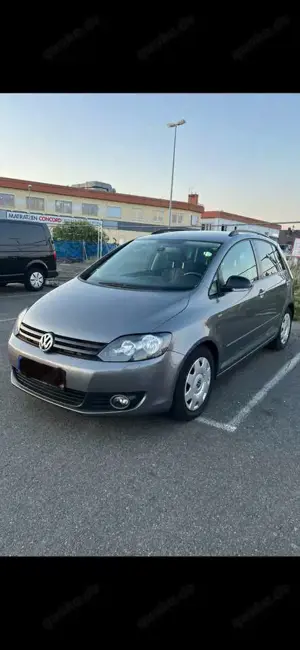 Volkswagen Golf Plus Match 1.6TDI DSG Bluemotion TÜV NEU PDC SHZ