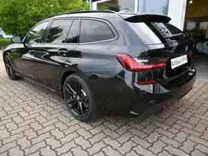 BMW 320 Bild 2