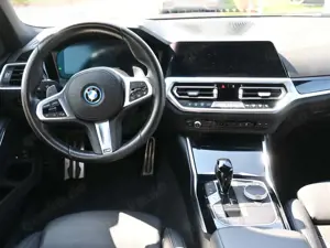 BMW 320 Bild 4