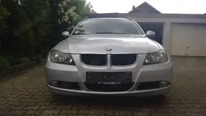BMW 320 320d DPF Touring Aut. Bild 4