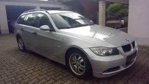 BMW 320 320d DPF Touring Aut. Bild 3