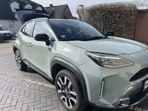 Toyota Yaris Cross Hybrid AWD-i Premiere Edition