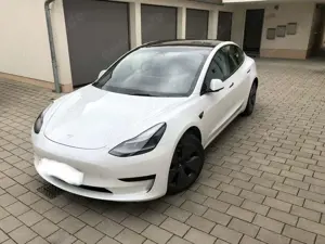 Tesla Model 3 Basis RWD