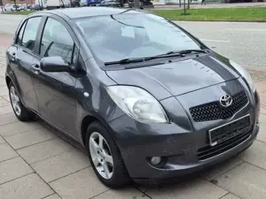 Toyota Yaris **1,3 Motor**Mit Klimaanlage**
