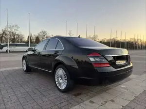 Mercedes-Benz S 420 CDI DPF 7G-TRONIC Bild 4