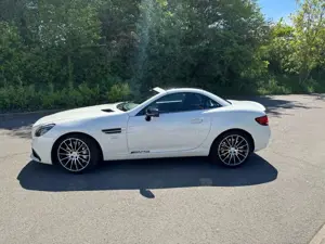 Mercedes-Benz SLC 43 AMG Neuwertiger AMG SLC 43 mit umfangreicher Ausstattung, TÜV neu und scheckhef